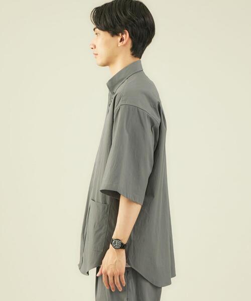 green label relaxing（グリーンレーベルリラクシング）の「OLT Livelihood Hang around ボタンダウン 半袖 シャツ ♯（シャツ/ブラウス・メンズ・モカ/ブラック/ダークグレー・X-SMALL/SMALL/LARGE/XX-LARGE/MEDIUM/X-LARGE）」の5枚目の写真