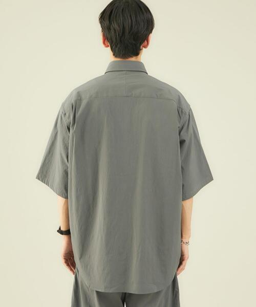 green label relaxing（グリーンレーベルリラクシング）の「OLT Livelihood Hang around ボタンダウン 半袖 シャツ ♯（シャツ/ブラウス・メンズ・モカ/ブラック/ダークグレー・X-SMALL/SMALL/LARGE/XX-LARGE/MEDIUM/X-LARGE）」の6枚目の写真