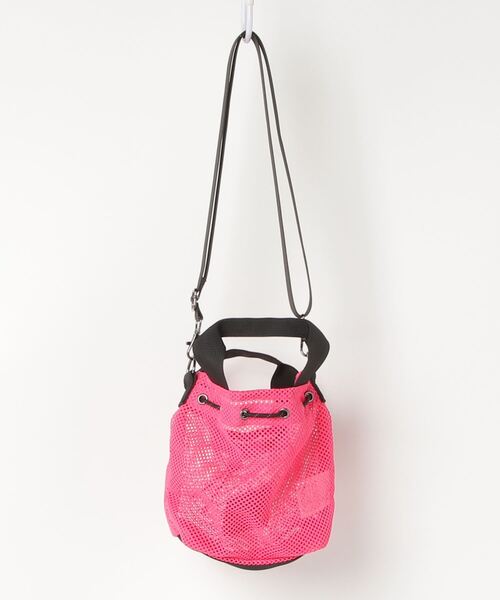 X-girl（エックスガール）の「MESH BUCKET SHOULDER BAG（ショルダーバッグ・レディース・ブラック/ピンク/ブルー・ONE SIZE）」の4枚目の写真