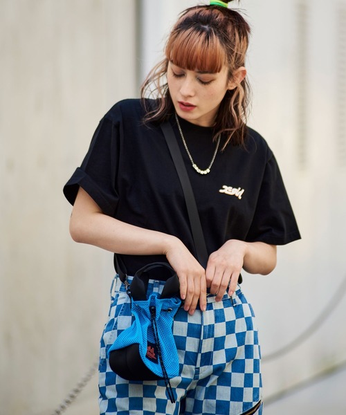 X-girl（エックスガール）の「MESH BUCKET SHOULDER BAG（ショルダーバッグ・レディース・ブラック/ピンク/ブルー・ONE SIZE）」の2枚目の写真
