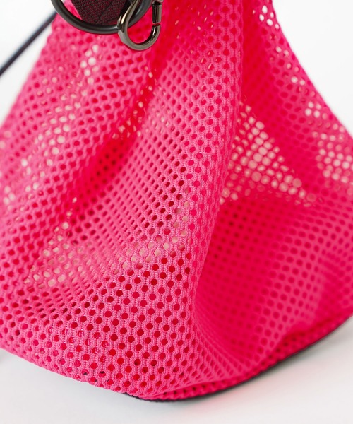 X-girl（エックスガール）の「MESH BUCKET SHOULDER BAG（ショルダーバッグ・レディース・ブラック/ピンク/ブルー・ONE SIZE）」の18枚目の写真