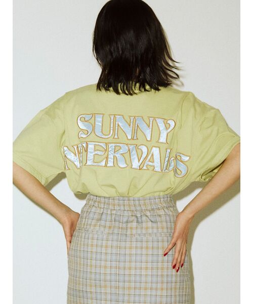 jouetie(ジュエティ)の「バックデザインTシャツ(Tシャツ/カットソー・レディース・オフホワイト/ブラック/ライトブルー/グリーン・MEDIUM)」の3枚目の写真