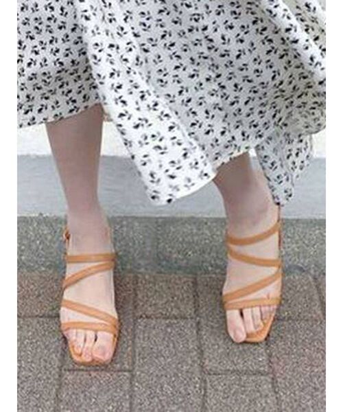 dazzlin（ダズリン）の「メニーストラップサンダル（サンダル・レディース・ブラウン/クリア・SMALL/MEDIUM/LARGE）」の4枚目の写真