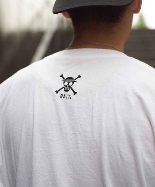 BAIT（ベイト）の「BAIT ONEPIECE ワンピース STRAWHAT CREW TEE 215-OPC-TEE-001（Tシャツ/カットソー・メンズ・ホワイト・LARGE/X-LARGE/XX-LARGE/MEDIUM）」の7枚目の写真