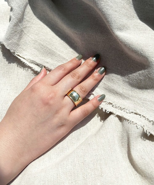 kutir(クティール)の「ワイドフレームリング(リング・レディース・ゴールド/シルバー・FREE)」の5枚目の写真