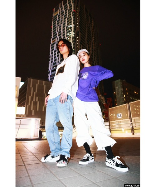 R4G（アールフォージー）の「［TVアニメ『東京リベンジャーズ』］SCENE PHOTO L/S TEE（Tシャツ/カットソー・メンズ・パープル/ホワイト・MEDIUM/LARGE/X-LARGE）」の17枚目の写真