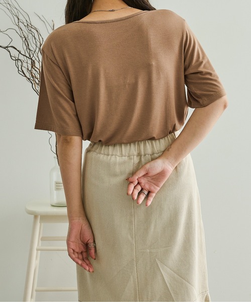 Ambre Neige（アンブルネージュ）の「アシンメトリートップス／【WEB/EC限定商品】（Tシャツ/カットソー・レディース・ダークブラウン/ベージュ・FREE）」の11枚目の写真