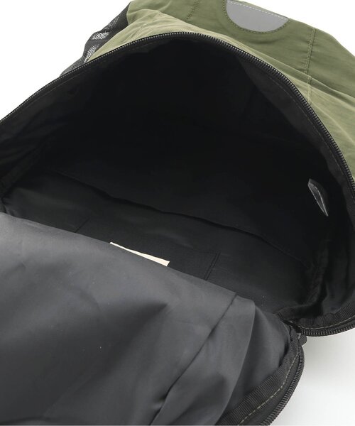 F.O.KIDS(エフオーキッズ)の「DAILY BACKPACK(バックパック/リュック・キッズ・ブラック/ベージュ/カーキ/カモフラージュ/レインボー・MEDIUM/SMALL/X-SMALL)」の12枚目の写真