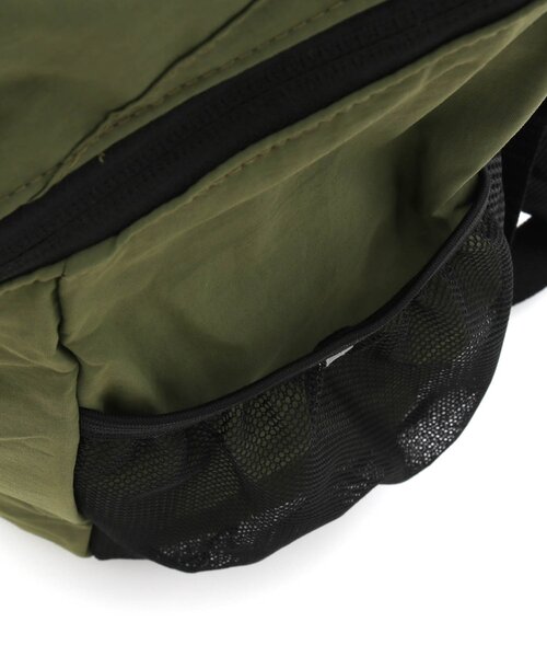 F.O.KIDS(エフオーキッズ)の「DAILY BACKPACK(バックパック/リュック・キッズ・ブラック/ベージュ/カーキ/カモフラージュ/レインボー・MEDIUM/SMALL/X-SMALL)」の16枚目の写真
