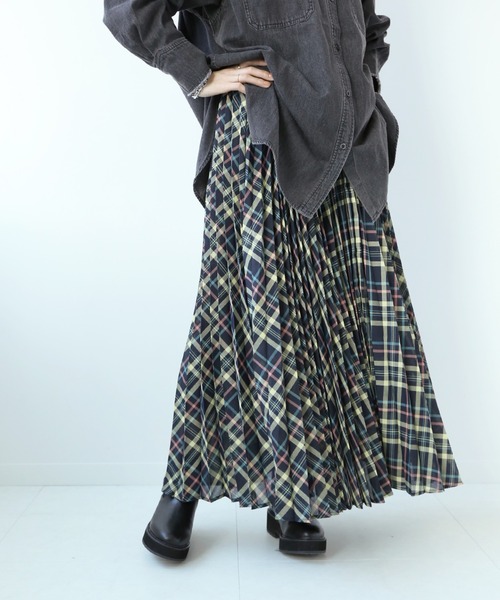 Simplicite(サンプリシテ)の「先染めプリーツスカート◆(スカート・レディース・ネイビー/ブルー系その他/オレンジ・FREE)」の22枚目の写真