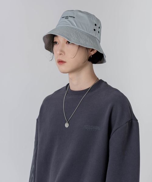 FOLLOWIN（フォロウィン）の「メタルライクバケットハット（ハット・レディース・ブラック/グレー/カーキ/シルバー・ONE SIZE）」の6枚目の写真