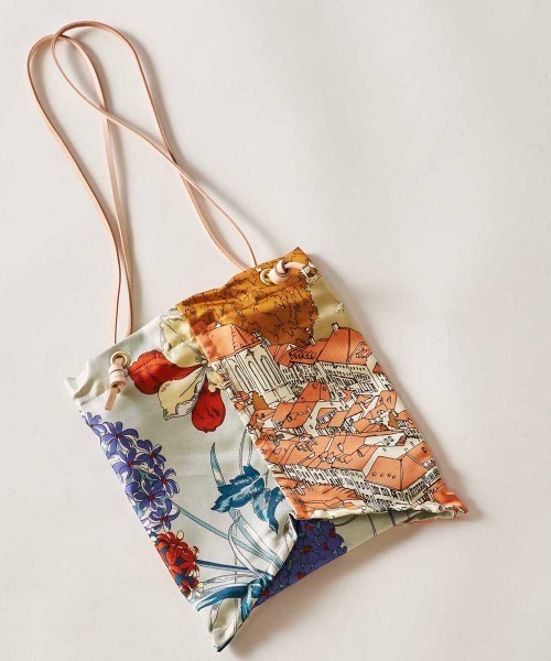 Droite lautreamont(ドロワットロートレアモン)の「≪manipuri≫ルーフトップビュープリントトート(ハンドバッグ・レディース・オレンジ系その他・FREE)」の1枚目の写真