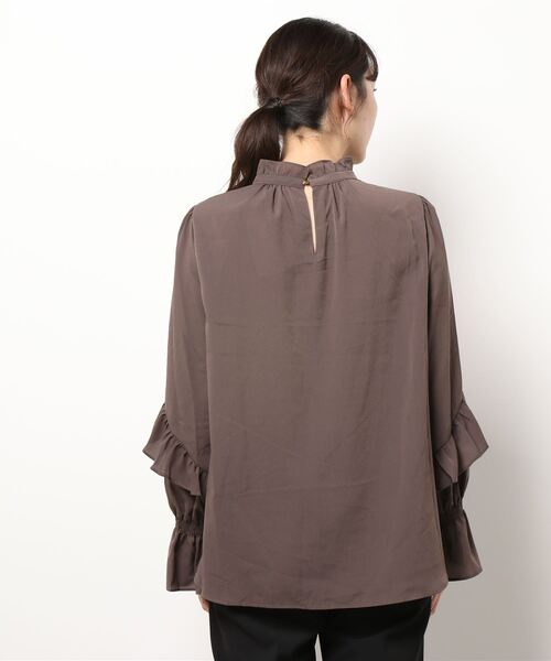 Te chichi(テチチ)の「ラッフルスリーブブラウス(シャツ/ブラウス・レディース・ブラウン/ブルー/ライトベージュ・フリ-)」の4枚目の写真