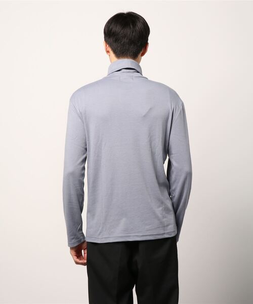 Beno(ビーノ)の「タートルネック マイクロスムース ロングスリーブ カットソー(Tシャツ/カットソー・メンズ・グレー/ベージュ/ブラック/オフホワイト・L/M/XL)」の5枚目の写真
