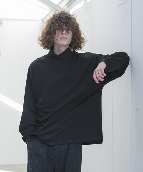CASPER JOHN(キャスパージョン)の「Heavy weight mock neck loose long T-shirts/ヘビーウェイトモックネックルーズロンT(Tシャツ/カットソー・メンズ・ホワイト/チャコールグレー/ブラック/ベージュ/グレー・SMALL/MEDIUM/LARGE)」の15枚目の写真