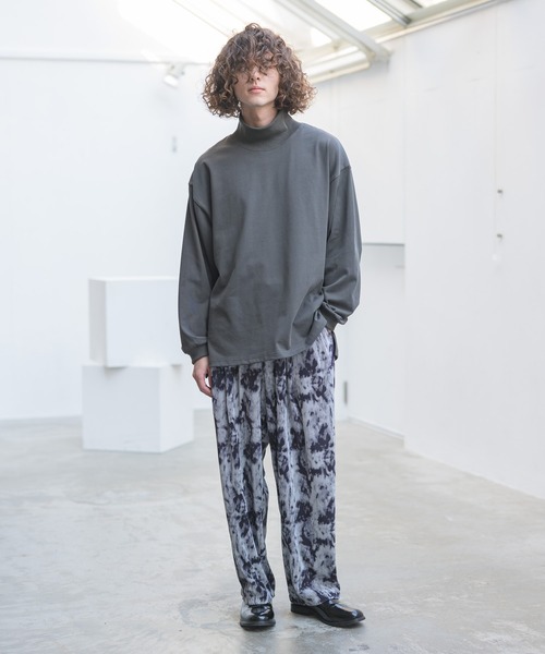 CASPER JOHN(キャスパージョン)の「Heavy weight mock neck loose long T-shirts/ヘビーウェイトモックネックルーズロンT(Tシャツ/カットソー・メンズ・ホワイト/チャコールグレー/ブラック/ベージュ/グレー・SMALL/MEDIUM/LARGE)」の18枚目の写真