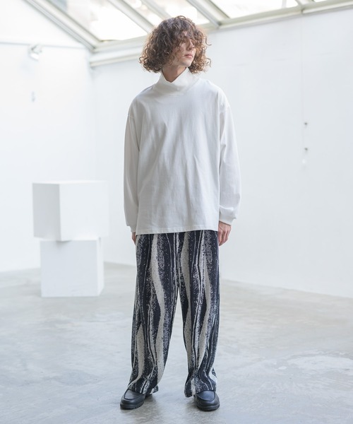 CASPER JOHN(キャスパージョン)の「Heavy weight mock neck loose long T-shirts/ヘビーウェイトモックネックルーズロンT(Tシャツ/カットソー・メンズ・ホワイト/チャコールグレー/ブラック/ベージュ/グレー・SMALL/MEDIUM/LARGE)」の6枚目の写真