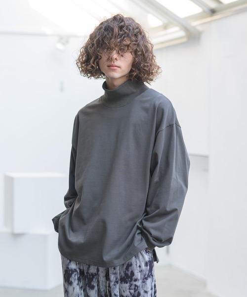CASPER JOHN(キャスパージョン)の「Heavy weight mock neck loose long T-shirts/ヘビーウェイトモックネックルーズロンT(Tシャツ/カットソー・メンズ・ホワイト/チャコールグレー/ブラック/ベージュ/グレー・SMALL/MEDIUM/LARGE)」の21枚目の写真