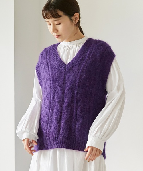 cardo fabrica（カルドファブリカ）の「モヘヤケーブルハンドニットベスト（ベスト・レディース・パープル/グレー・FREE）」の2枚目の写真