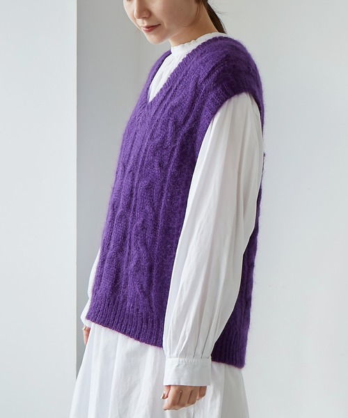 cardo fabrica（カルドファブリカ）の「モヘヤケーブルハンドニットベスト（ベスト・レディース・パープル/グレー・FREE）」の6枚目の写真