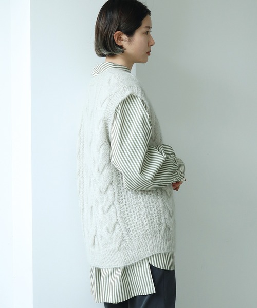 cardo fabrica（カルドファブリカ）の「モヘヤケーブルハンドニットベスト（ベスト・レディース・パープル/グレー・FREE）」の7枚目の写真