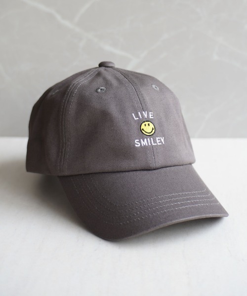 PARKS TOKYO SELECT（パークストウキョウセレクト）の「【LIVE SMILEY】刺繍ローキャップ（キャップ・メンズ・ブラック/ベージュ/ピンク/チャコール/ホワイト・FREE）」の3枚目の写真