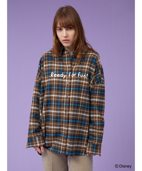 Disney(ディズニー)の「チェック綿ビエラBIGシャツ/Mickey(シャツ/ブラウス・レディース・ブラウン/ネイビー・M/L)」の2枚目の写真