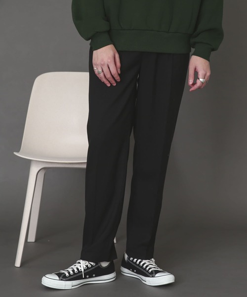 SENSE OF PLACE by URBAN RESEARCH（センスオブプレイスバイアーバンリサーチ）の「『Sサイズあり』ウールライクタックテーパードパンツ（スラックス・メンズ・ブラック/ブラウン/グレー/ライトベージュ・MEDIUM/LARGE/SMALL）」の2枚目の写真