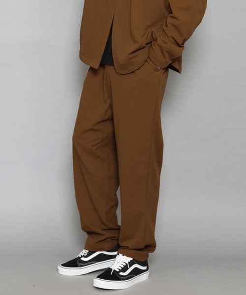 CERCA（チェルカ）の「BG/カットジョーゼット 1タック トラウザー（スラックス・メンズ・チャコールグレー/ブラック/ベージュ/ネイビー/ブラウン/グレー/オリーブ/ライトブラウン/カーキ系1・SMALL/MEDIUM/LARGE/X-LARGE/XX-LARGE）」の6枚目の写真