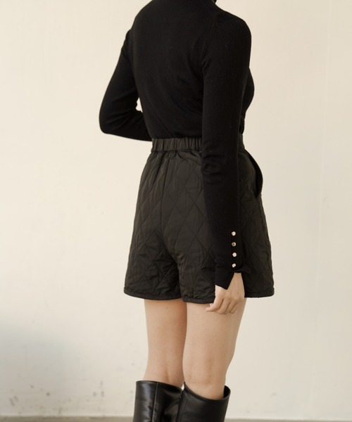 VRIA CHARME（バリアシャルム）の「キルティングショートパンツ（その他パンツ・レディース・ホワイト/ブラック・FREE）」の4枚目の写真