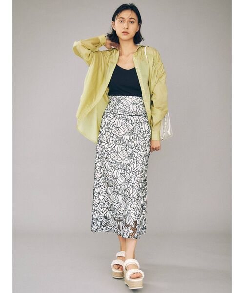 MERCURYDUO（マーキュリーデュオ）の「カップ付バックオープンクロスキャミ（Tシャツ/カットソー・レディース・ブラック/オフホワイト/ライム・FREE）」の15枚目の写真