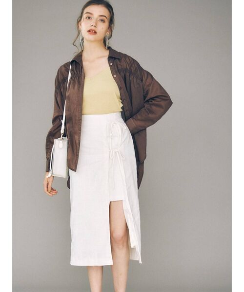 MERCURYDUO（マーキュリーデュオ）の「カップ付バックオープンクロスキャミ（Tシャツ/カットソー・レディース・ブラック/オフホワイト/ライム・FREE）」の10枚目の写真