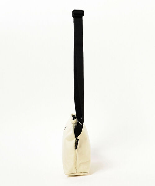 Ray BEAMS(レイビームス)の「DANTON / CORDURA ショルダー バッグ(ショルダーバッグ・レディース・ブラック/オフホワイト・ONE SIZE)」の6枚目の写真