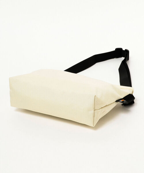 Ray BEAMS(レイビームス)の「DANTON / CORDURA ショルダー バッグ(ショルダーバッグ・レディース・ブラック/オフホワイト・ONE SIZE)」の7枚目の写真