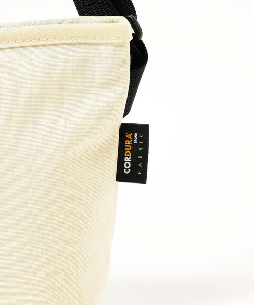 Ray BEAMS(レイビームス)の「DANTON / CORDURA ショルダー バッグ(ショルダーバッグ・レディース・ブラック/オフホワイト・ONE SIZE)」の10枚目の写真
