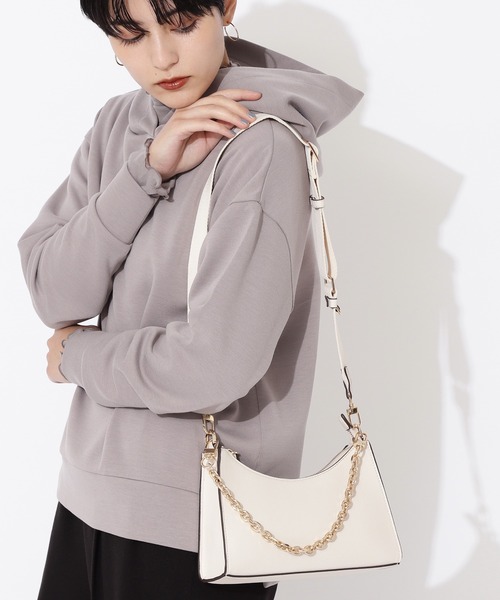 NATURAL BEAUTY BASIC（ナチュラルビューティーベーシック）の「チェーン＆クロスボディバッグ（ショルダーバッグ・レディース・オフホワイト/グレー・ﾌﾘ-）」の13枚目の写真