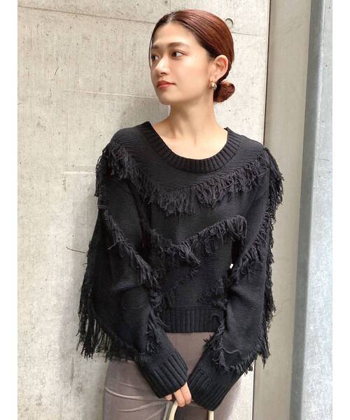 EMODA(エモダ)の「ランダムフリンジショートニット(ニット/セーター・レディース・ブラック/ブルー/アイボリー・FREE)」の10枚目の写真
