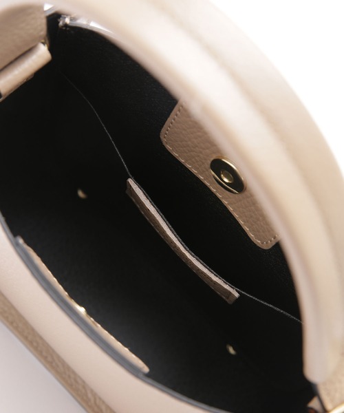 MARCO BIANCHINI（マルコビアンチーニ）の「MARCO BIANCHINI/2WAYレザーミニハンドバッグ（ショルダーバッグ・レディース・アイボリー/ブラック系その他4・FREE）」の14枚目の写真