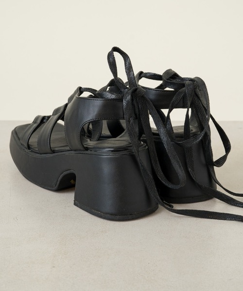 Kastane（カスタネ）の「バルキーレースアップサンダル（サンダル・レディース・アイボリー/ブラック・L/M）」の15枚目の写真