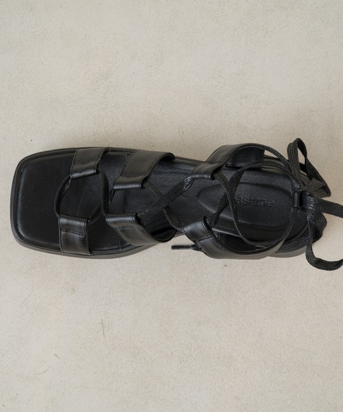 Kastane（カスタネ）の「バルキーレースアップサンダル（サンダル・レディース・アイボリー/ブラック・L/M）」の17枚目の写真