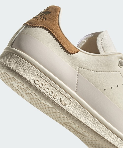 adidas（アディダス）の「スタンスミス / Stan Smith / アディダスオリジナルス（スニーカー・メンズ・アイボリー・23.5cm/24.5cm/26.0cm/25.0cm/23.0cm/25.5cm/27.0cm/28.5cm/24.0cm/22.5cm/29.0cm/27.5cm/28.0cm/22.0cm/26.5cm/30.0cm/29.5cm）」の4枚目の写真