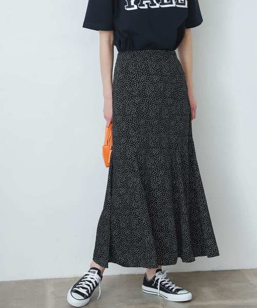 SENSE OF PLACE by URBAN RESEARCH（センスオブプレイスバイアーバンリサーチ）の「マーメイドナロースカート（スカート・レディース・ライトブルー/ブラック/ピンクベージュ/ライトベージュ/ホワイト系その他/ブラック系その他/グリーン・ONE）」の4枚目の写真