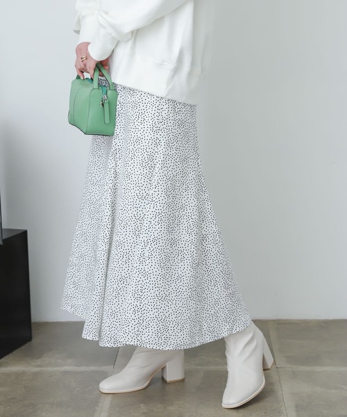 SENSE OF PLACE by URBAN RESEARCH（センスオブプレイスバイアーバンリサーチ）の「マーメイドナロースカート（スカート・レディース・ライトブルー/ブラック/ピンクベージュ/ライトベージュ/ホワイト系その他/ブラック系その他/グリーン・ONE）」の17枚目の写真