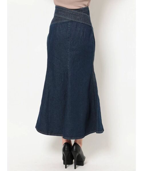 RESEXXY(リゼクシー)の「バイカラーステッチハイウエストスカート(スカート・レディース・オフホワイト/インディゴブルー・SMALL/MEDIUM)」の12枚目の写真