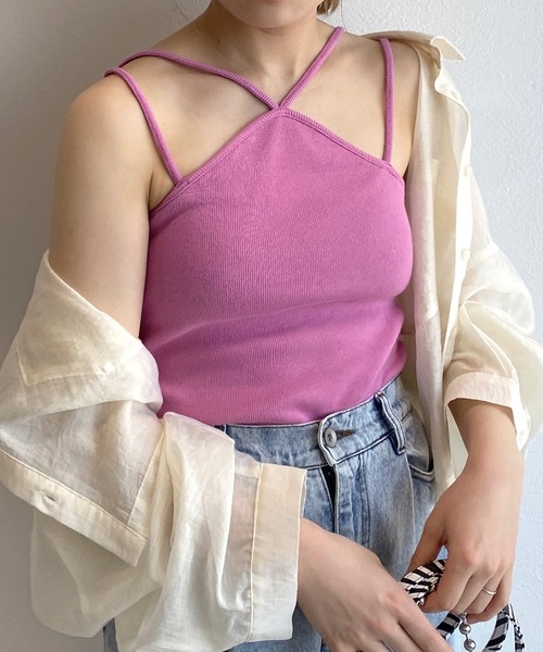 w closet（ダブルクローゼット）の「【抗菌防臭機能付き】テレコカップ付きホルターネックキャミソール（キャミソール・レディース・ピンク/ブラック/ブラウン/オフホワイト・FREE）」の4枚目の写真