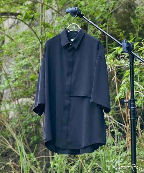 tk.TAKEO KIKUCHI(ティーケータケオキクチ)の「◆【WEB限定】多バリエナメラカシャツ(シャツ/ブラウス・メンズ・ブラック/オフホワイト/ライトグリーン系1/ライトグリーン系2/ベージュ系/ベージュ系4/ライトグリーン系/ホワイト系6/ブラック系/ブラック系3/ブラック系4/ライトグリーン・02/01/03)」の7枚目の写真