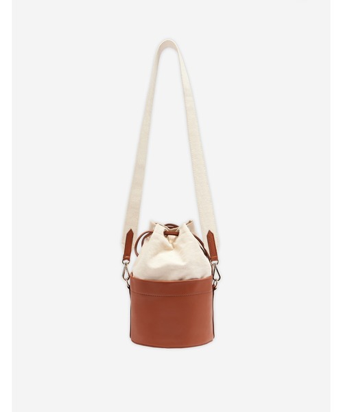 Maison Kitsune(メゾンキツネ)の「LEATHER & COTTON DRAWSTRING BUCKET(トートバッグ・レディース・キャメル・U)」の6枚目の写真