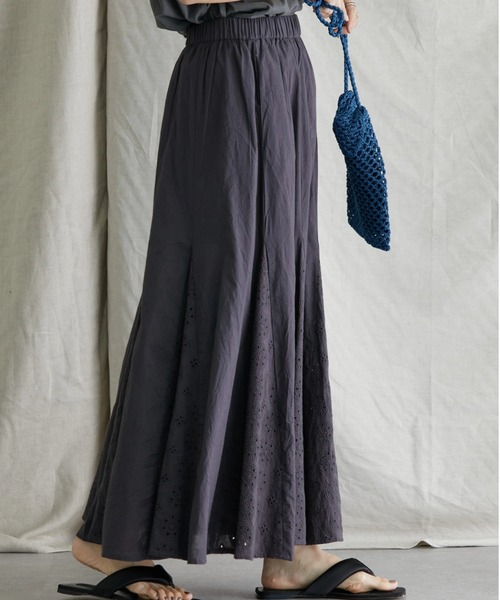 AMERICAN HOLIC(アメリカンホリック)の「丈違い切り替え刺繍スカート(スカート・レディース・チャコールグレー・M/L)」の20枚目の写真