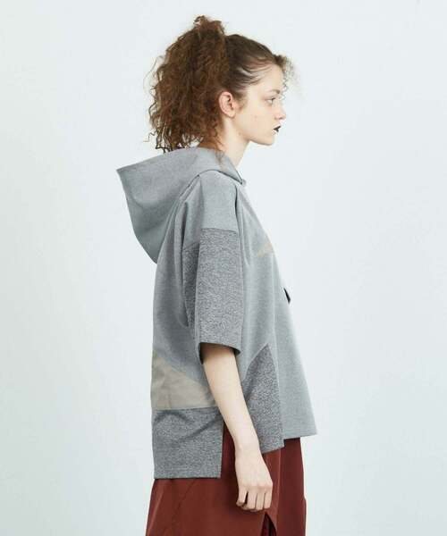 FRAPBOIS（フラボア）の「パッチフーディー（Tシャツ/カットソー・レディース・グレー/ブラック・1/2）」の5枚目の写真