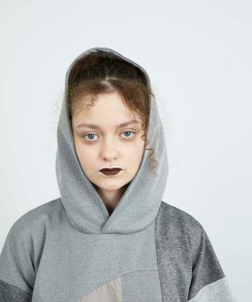 FRAPBOIS（フラボア）の「パッチフーディー（Tシャツ/カットソー・レディース・グレー/ブラック・1/2）」の12枚目の写真